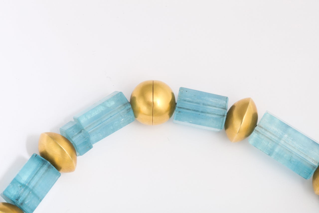 Women's Sumptuous Aquamarine and Gold Necklace