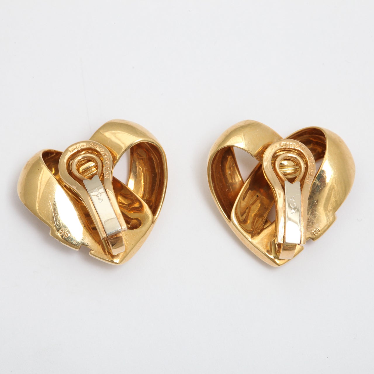 Van Cleef & Arpels Diamond Heart Earrings 1