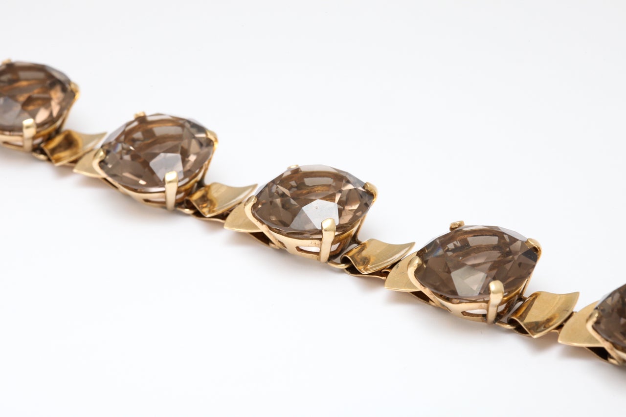 how to tell if a diamond bracelet is real with a flashlight