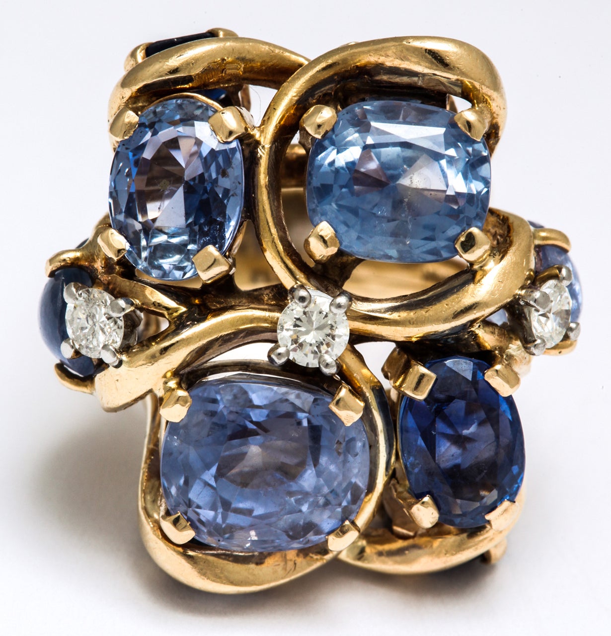 Seaman Schepps Sapphire and Gold Ring In Excellent Condition In New York, NY