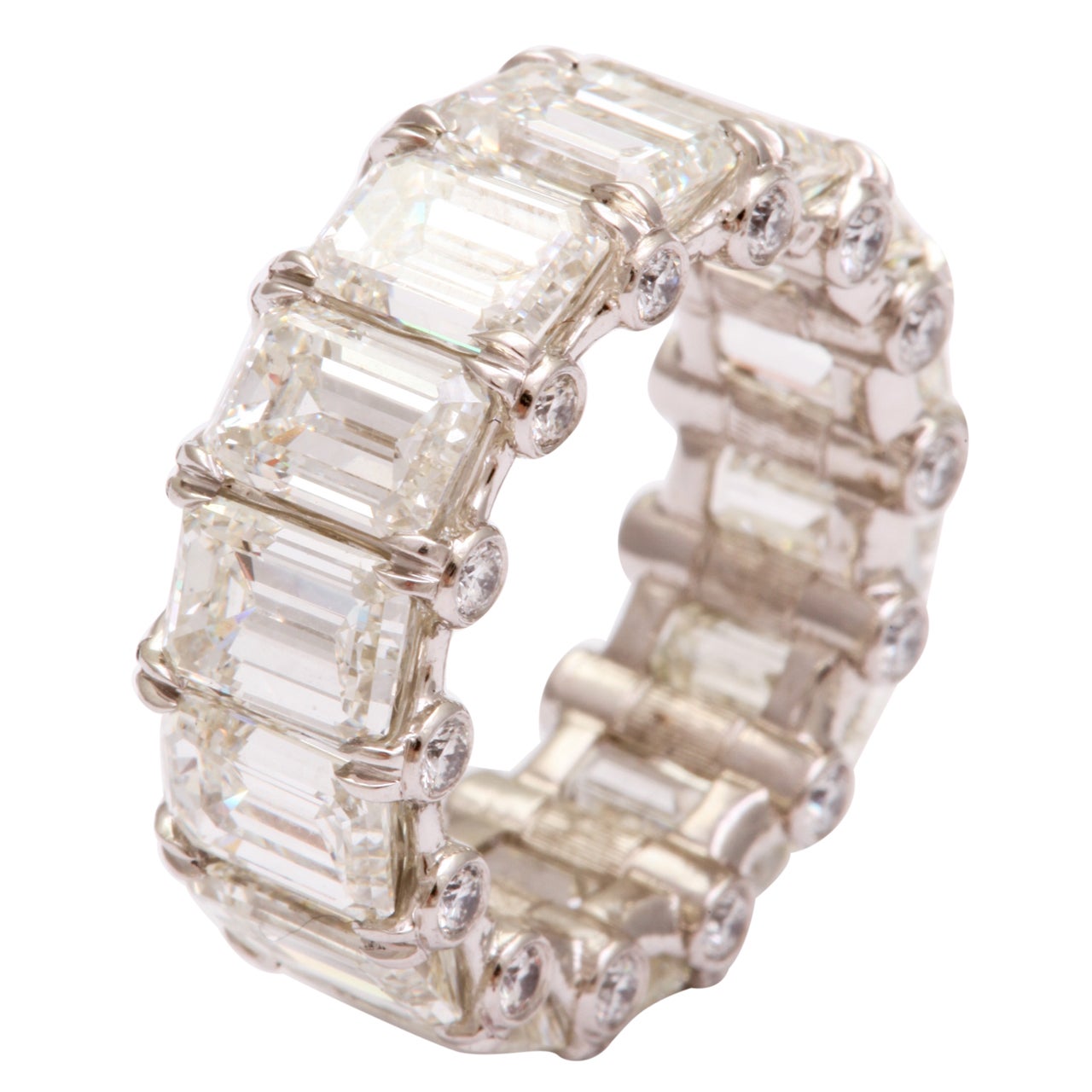 Impressive Emerald Cut Diamond Wedding Band For Sale