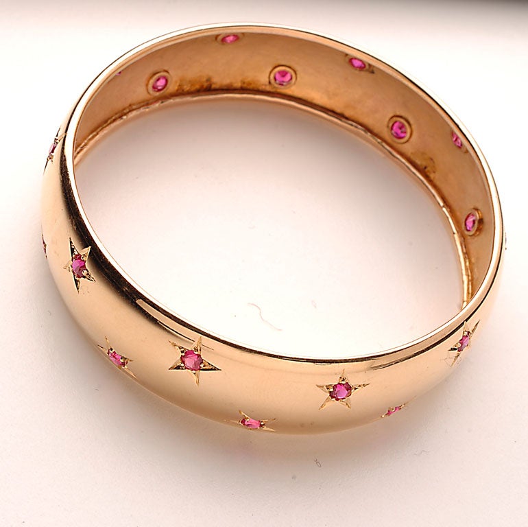 Retro Ruby Gold Bangle Bracelet In Excellent Condition In Darnestown, MD