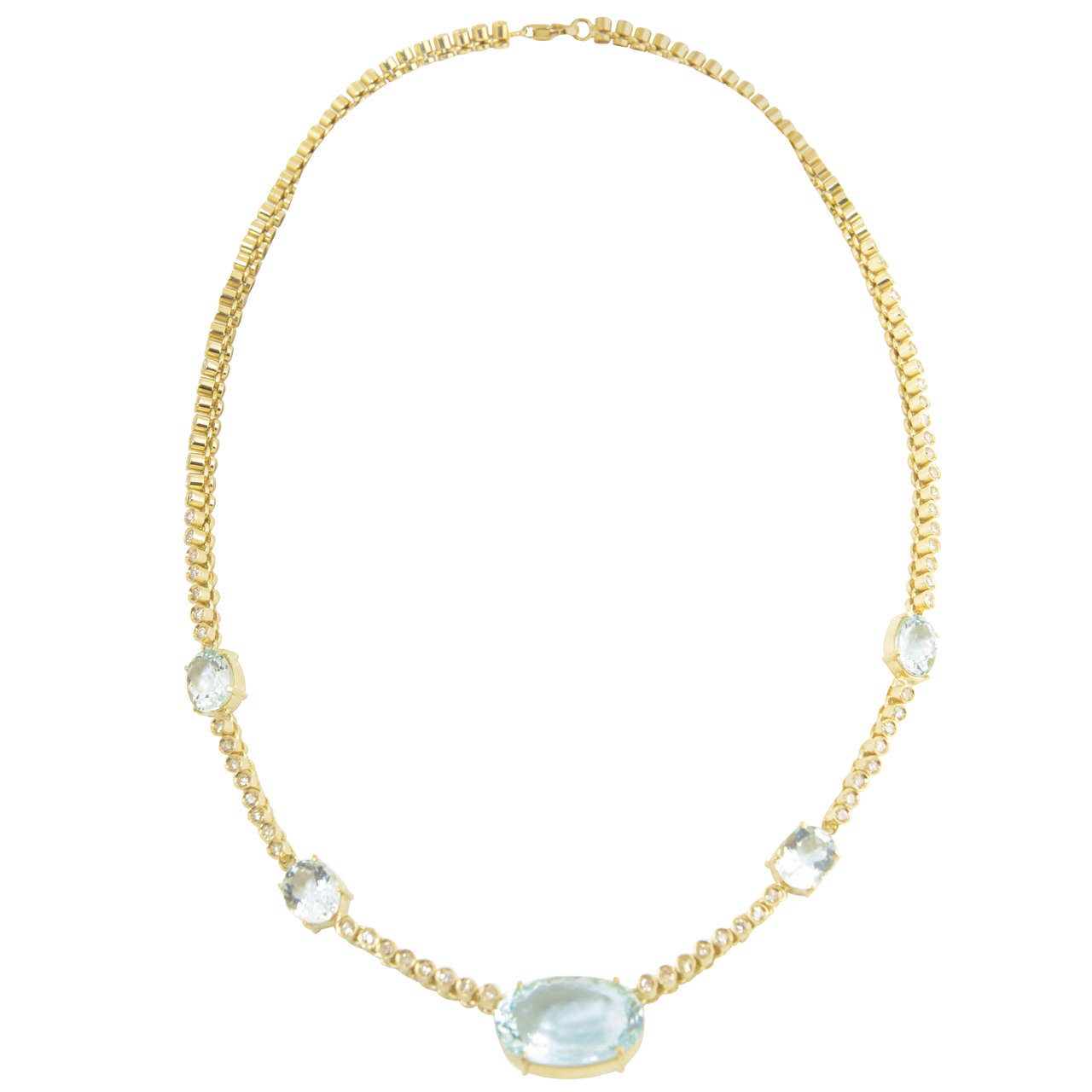 20th Century Aquamarine Diamond Yellow Gold Necklace For Sale