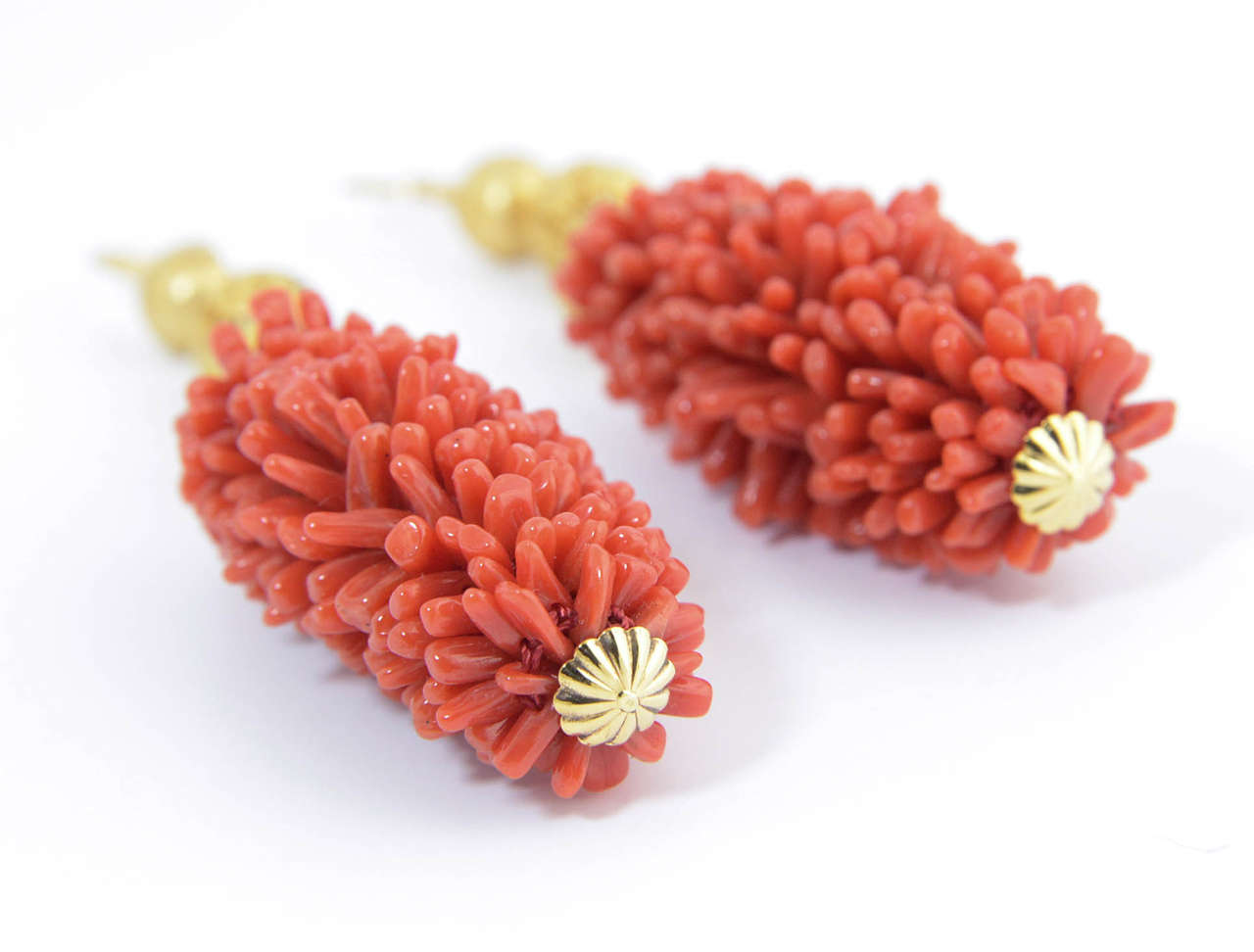 20th Century Long Coral Gold Ball Dangling Earrings For Sale 3
