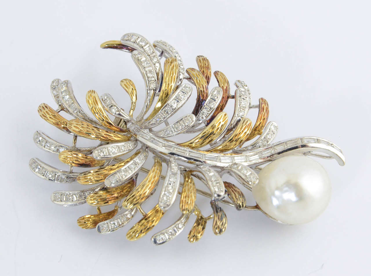 South Sea Baroque Pearl Diamond Gold Brooch and Earrings 1