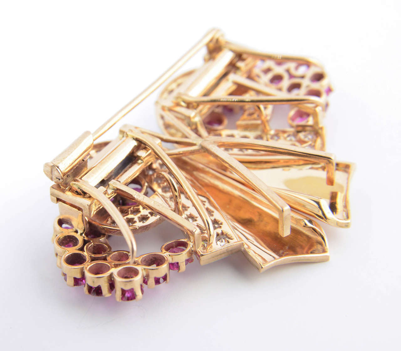 Women's Retro Ruby and Diamond Rose Gold Ribbon Double Clips Brooch For Sale