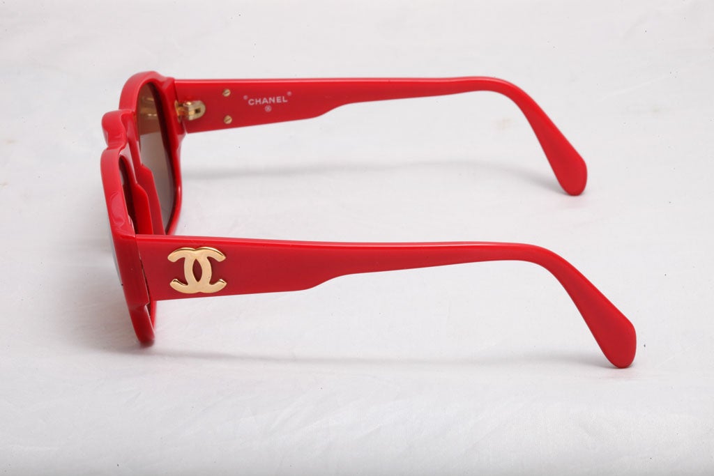 Women's or Men's RARE CHANEL RED SUNGLASSES WITH GOLD CC