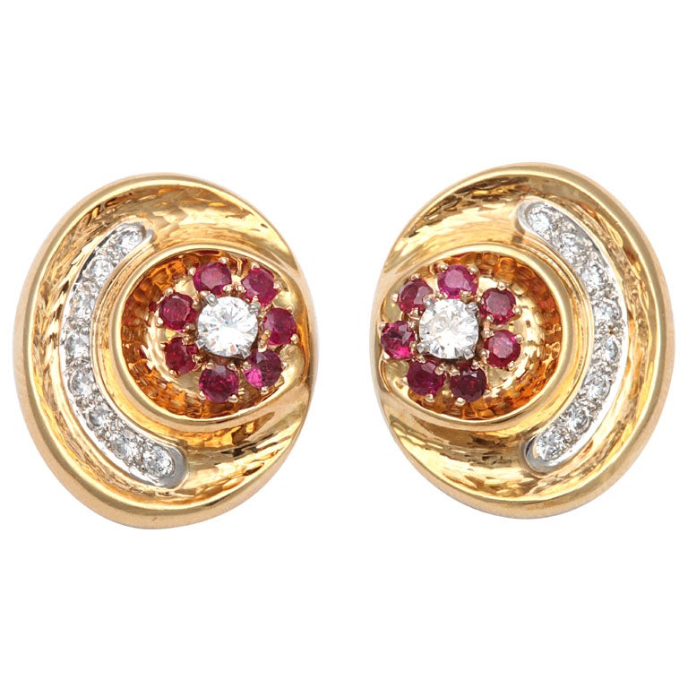 ANDREW CLUNN Gold Diamond And Ruby Flower Shell Earrings