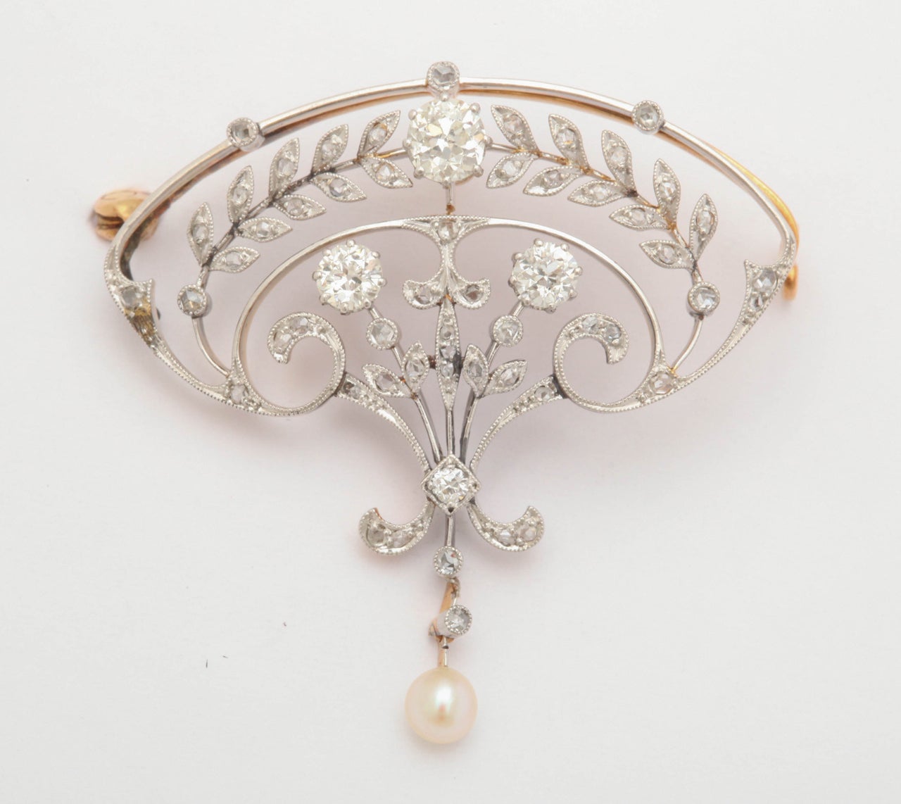 Pearl Diamond Gold Brooch For Sale at 1stDibs