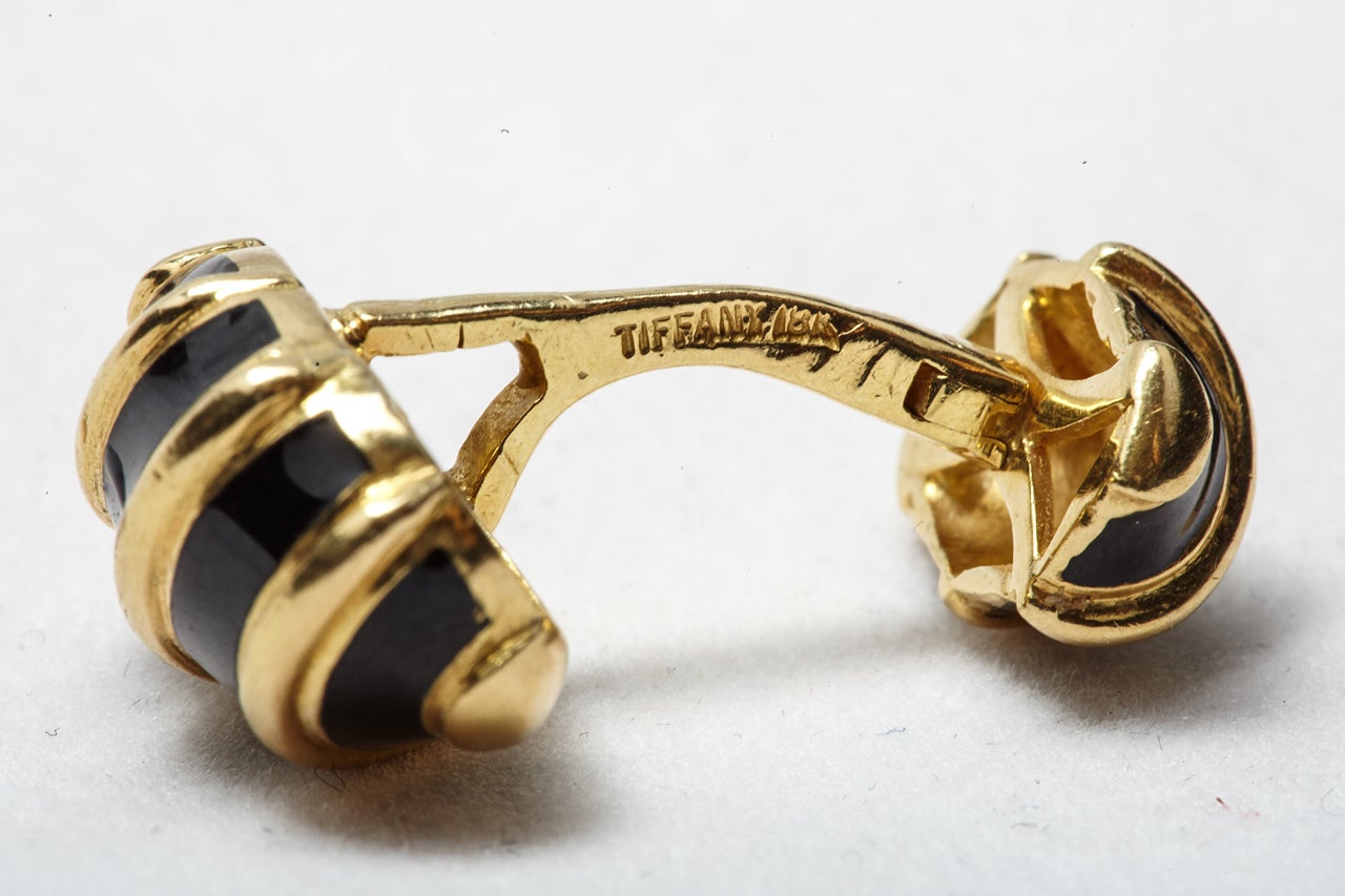A pair of enamel cufflinks by Jean Schlumberger for Tiffany & Co. In Excellent Condition For Sale In Amsterdam, NL