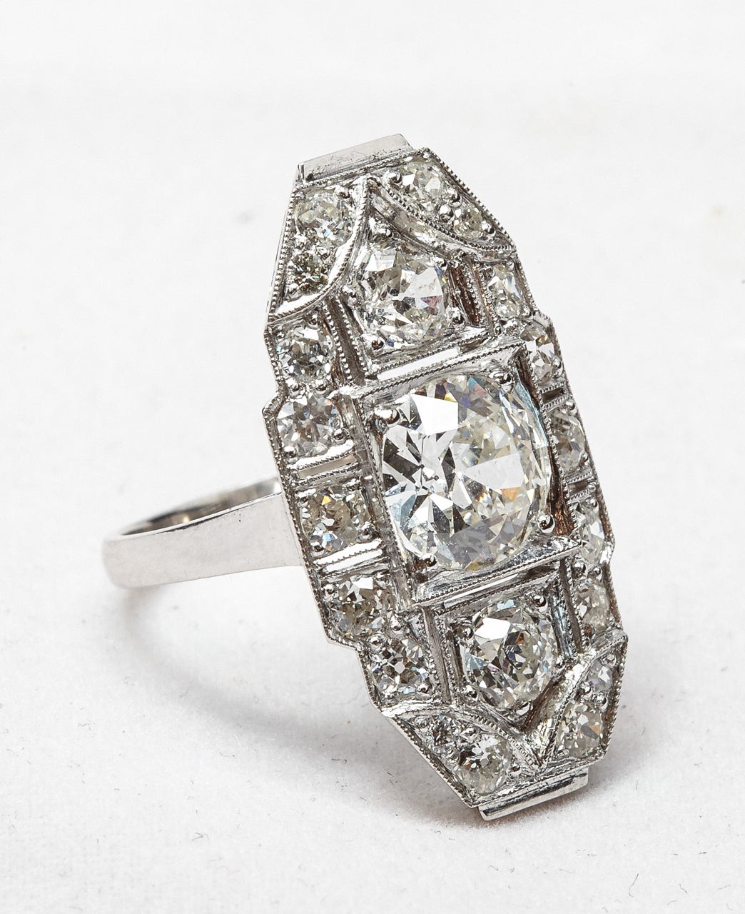 An Art Deco  diamond Tablet ring In Excellent Condition In Amsterdam, NL