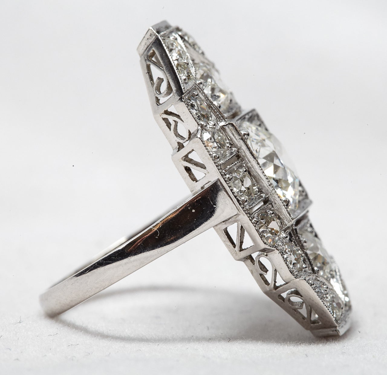 Women's An Art Deco  diamond Tablet ring