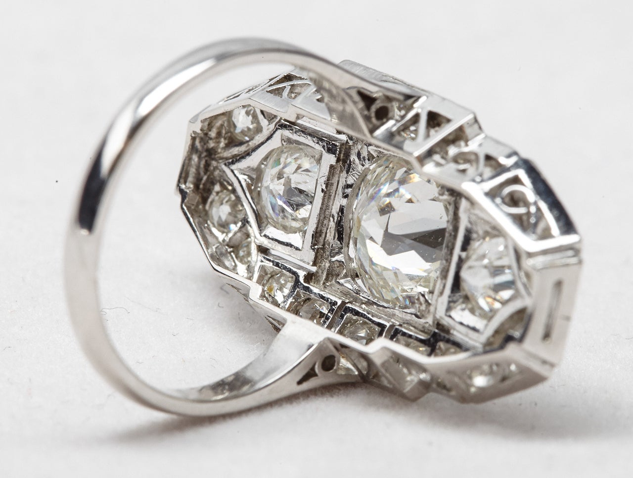 An Art Deco  diamond Tablet ring 1
