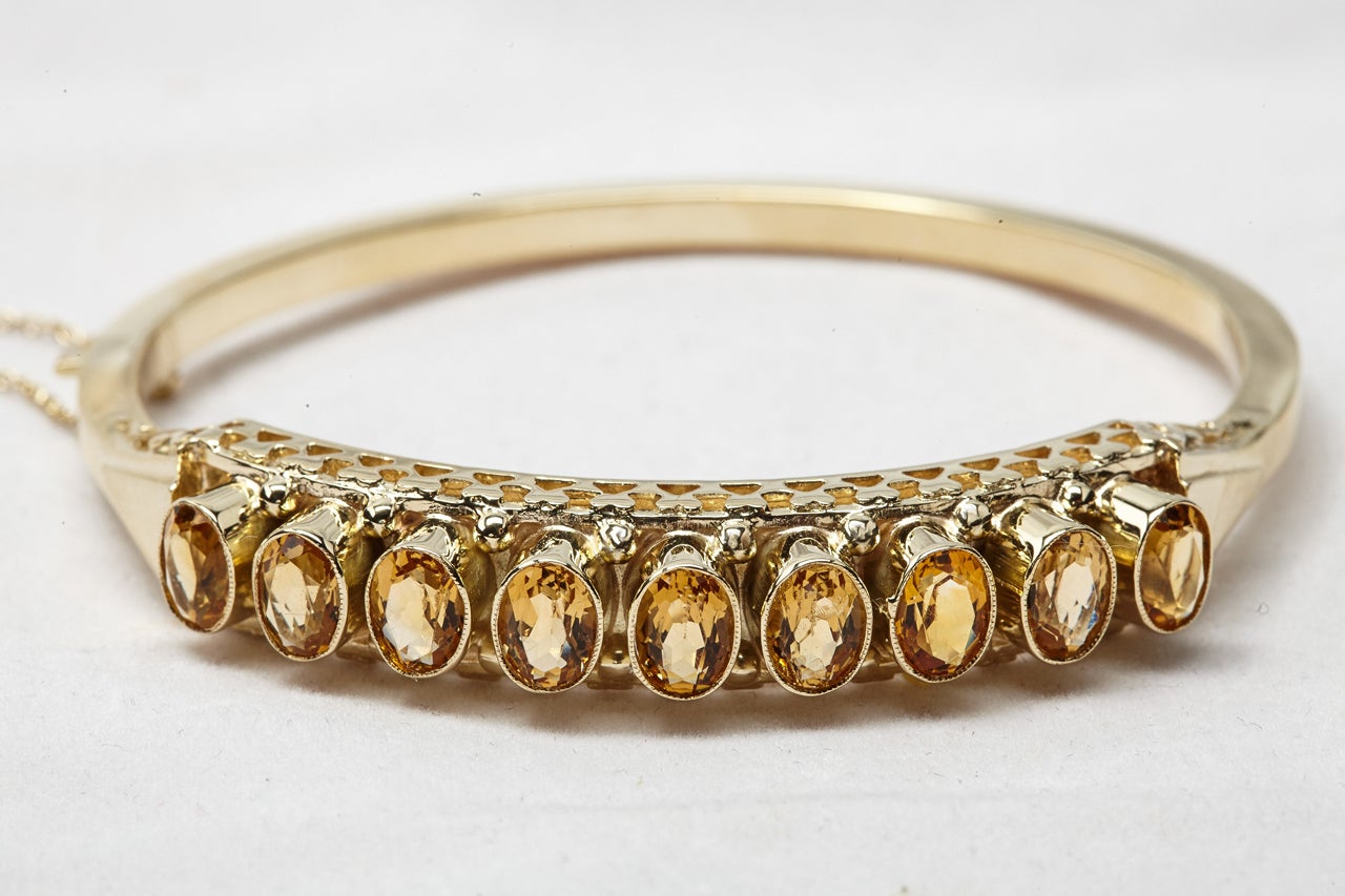 A yellow golden closed forever citrine bracelet