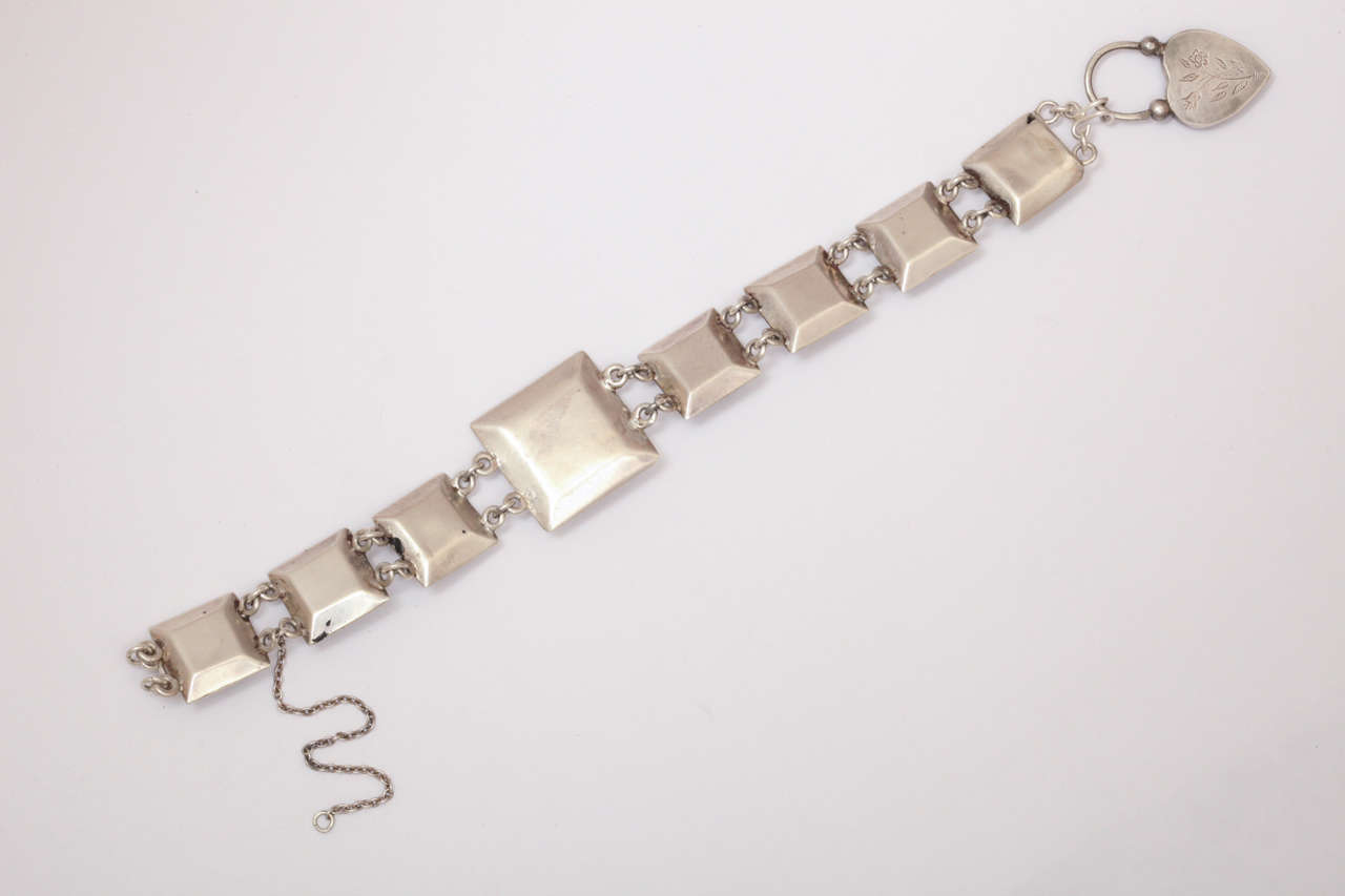 Pyramids d'agate dans un bracelet écossais en argent Pour femmes en vente
