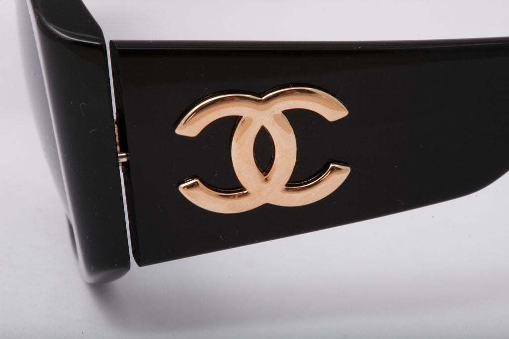 CHANEL BLACK/GOLD SUNGLASSES 2