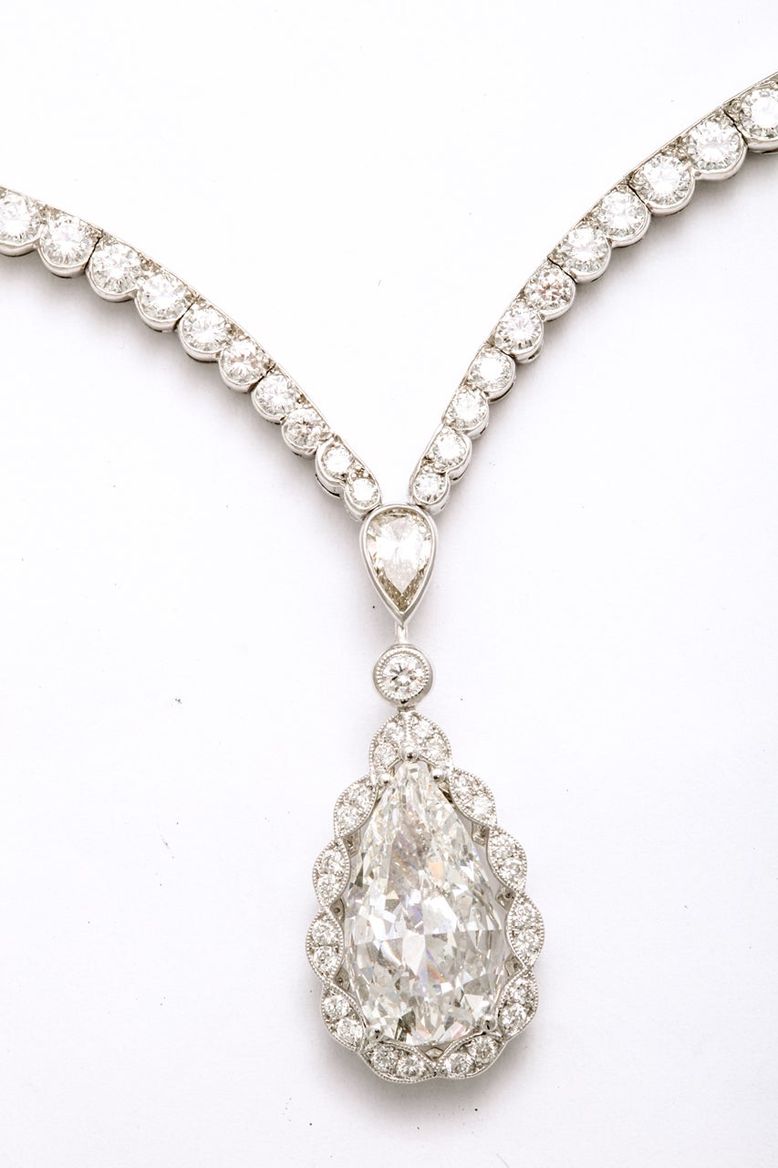 Van Cleef & Arpels Riviere Diamond Platinum Necklace In Excellent Condition For Sale In New York , NY