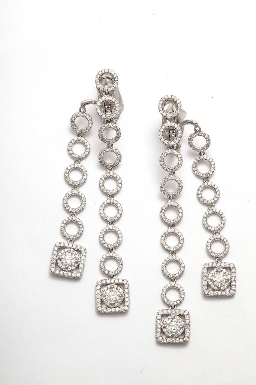 Gorgeous Suite of Diamond Necklace & Earring Tier, 19.11 Carats For Sale 2