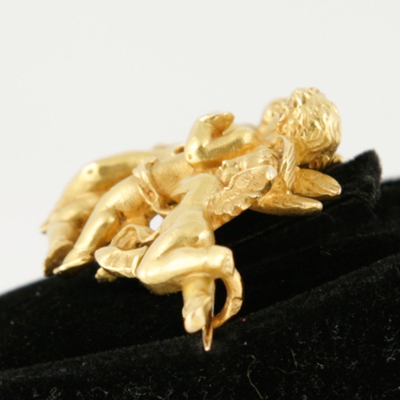 Cherub Pin In Excellent Condition For Sale In London, GB