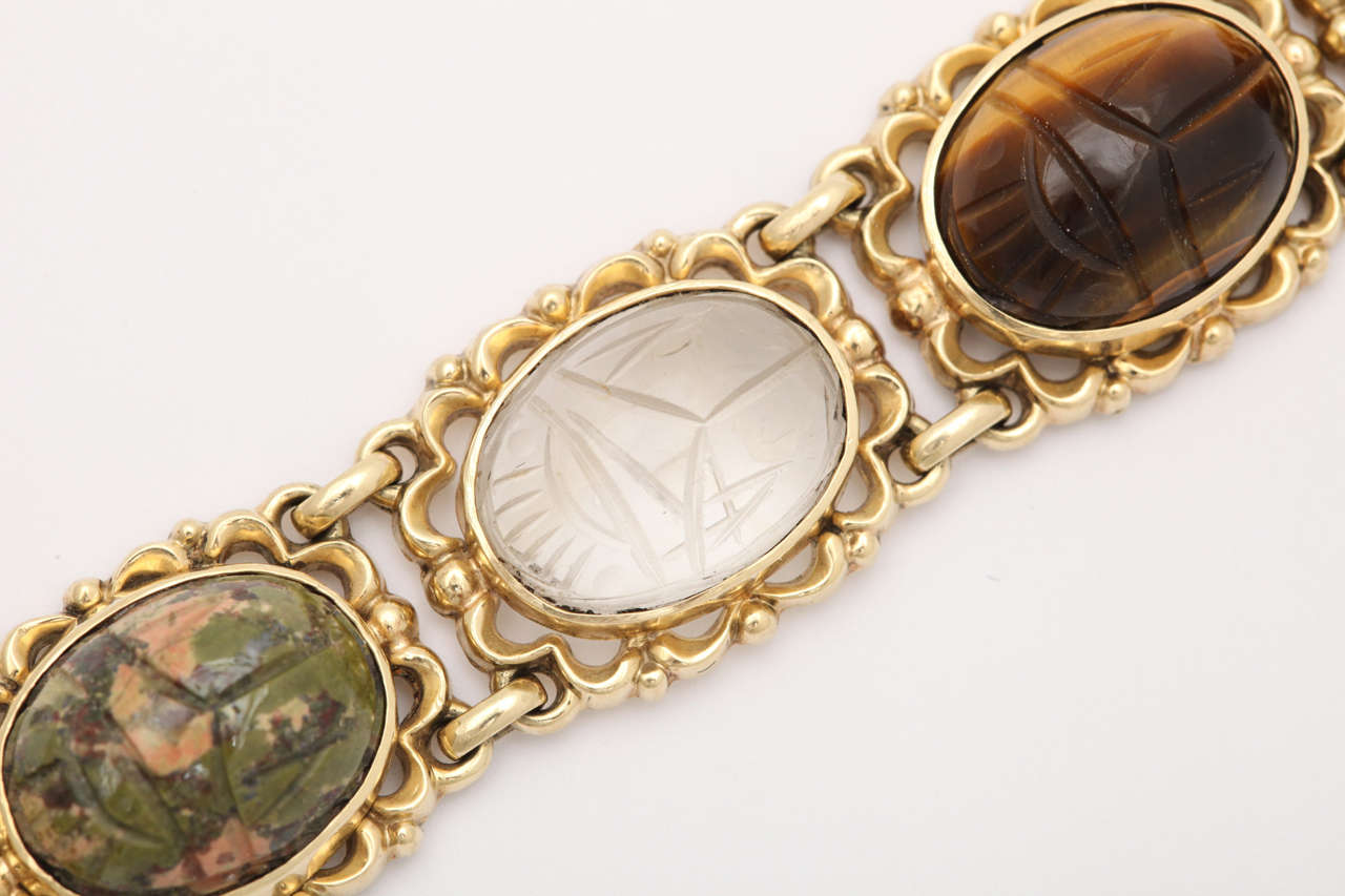 Gold-Scharabäus-Armband im Zustand „Hervorragend“ im Angebot in New York, NY