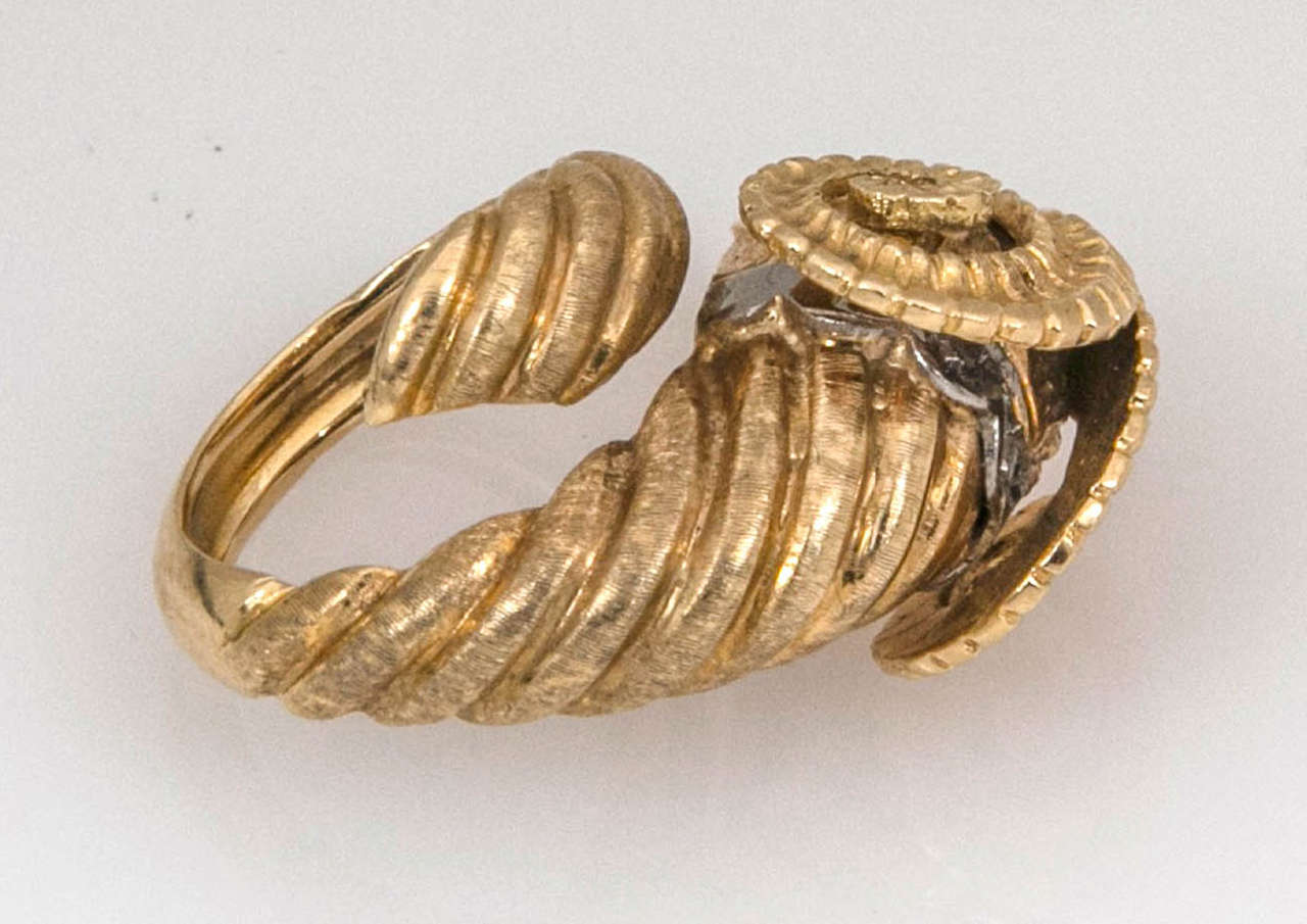 Ram's Head Gold Ring In Excellent Condition In St.amford, CT