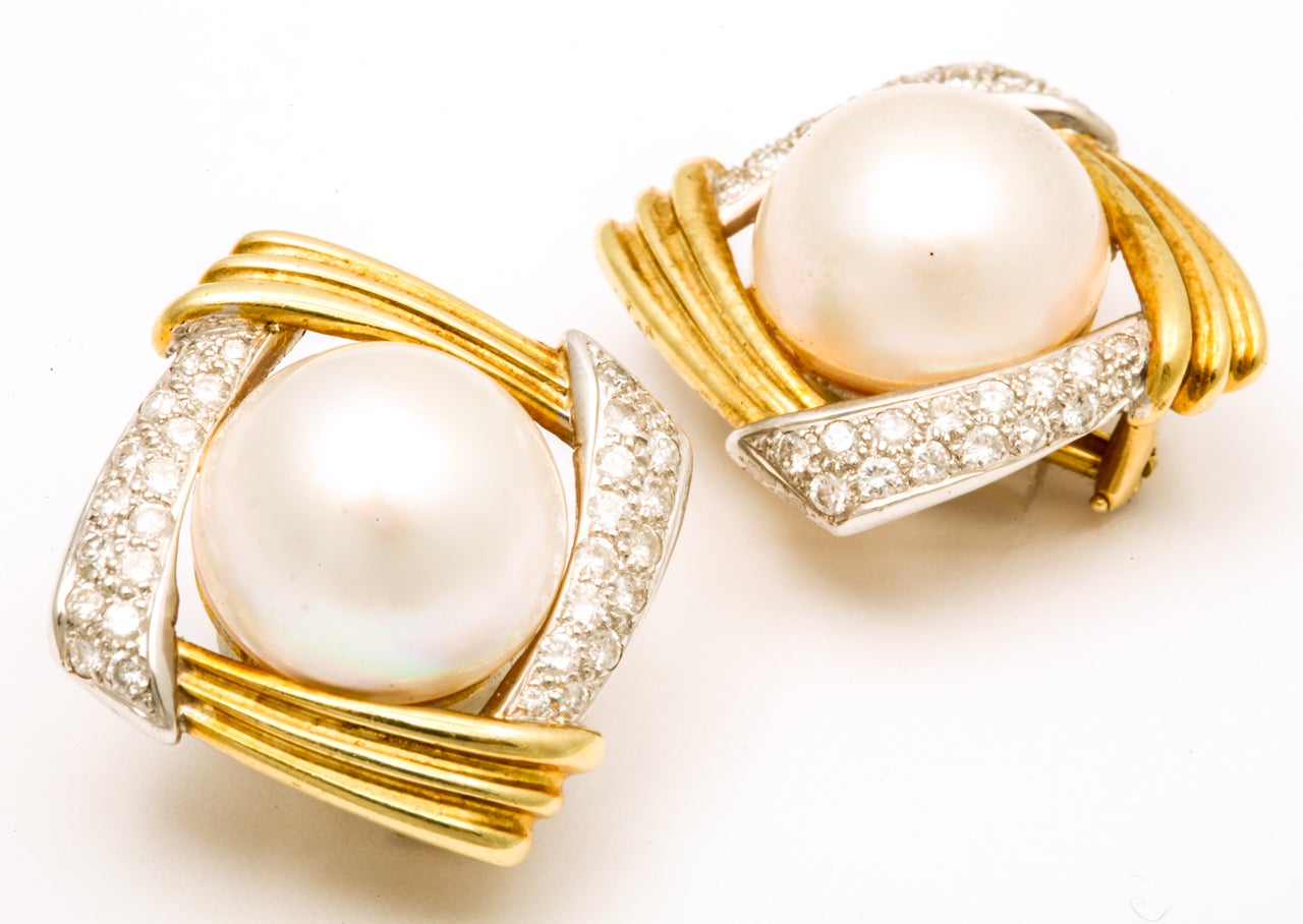 1980's GUCCI Mabe Pearl, Diamond And Gold Earrings In Excellent Condition In New York, NY