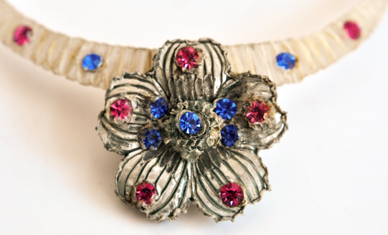 1960s Resin and Rhinestone Floral Necklace by Henry/Bijoux Fantaisie In Good Condition For Sale In Winnetka, IL