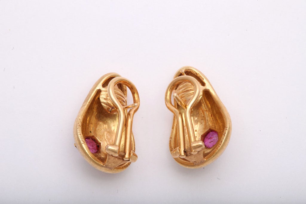 BUCCELLATI  Ruby Earrings 1