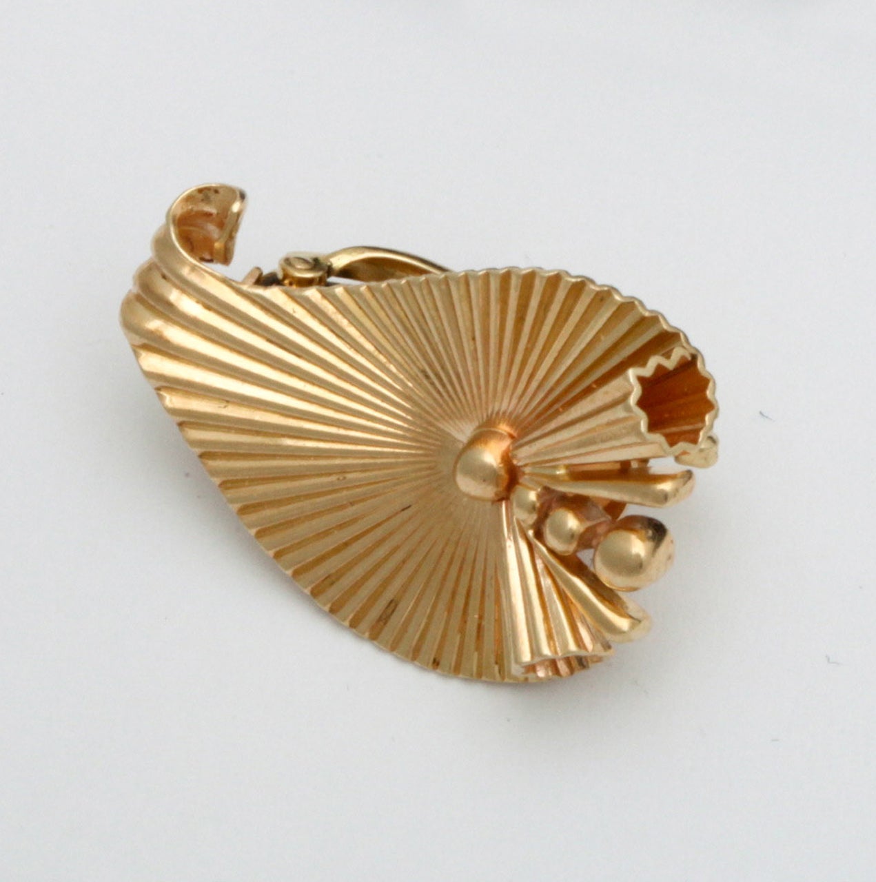 Cartier Leaf Form Earrings In Excellent Condition For Sale In New York, NY