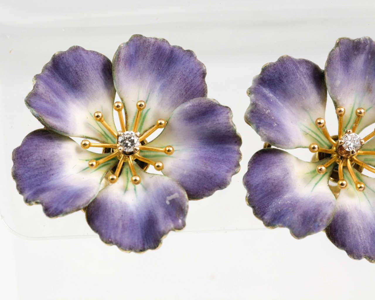 Lavender Enamel earrings with screw fittings. Central 14ct  gold stamens