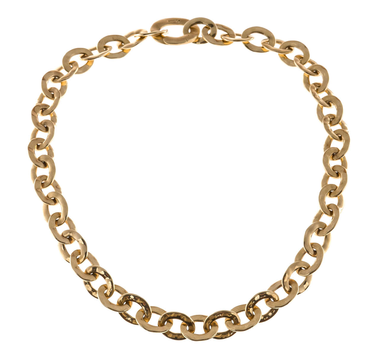 Authentic Pomellato solid textured graduated oval 18k yellow gold  link 17 inch necklace. Large textured link hinged open as a catch.

18k Yellow gold Oval link necklace 11.88 to 17.64mm
Tested: 18k
Stamped: 750
Hallmark: Pomellato
Length: 17