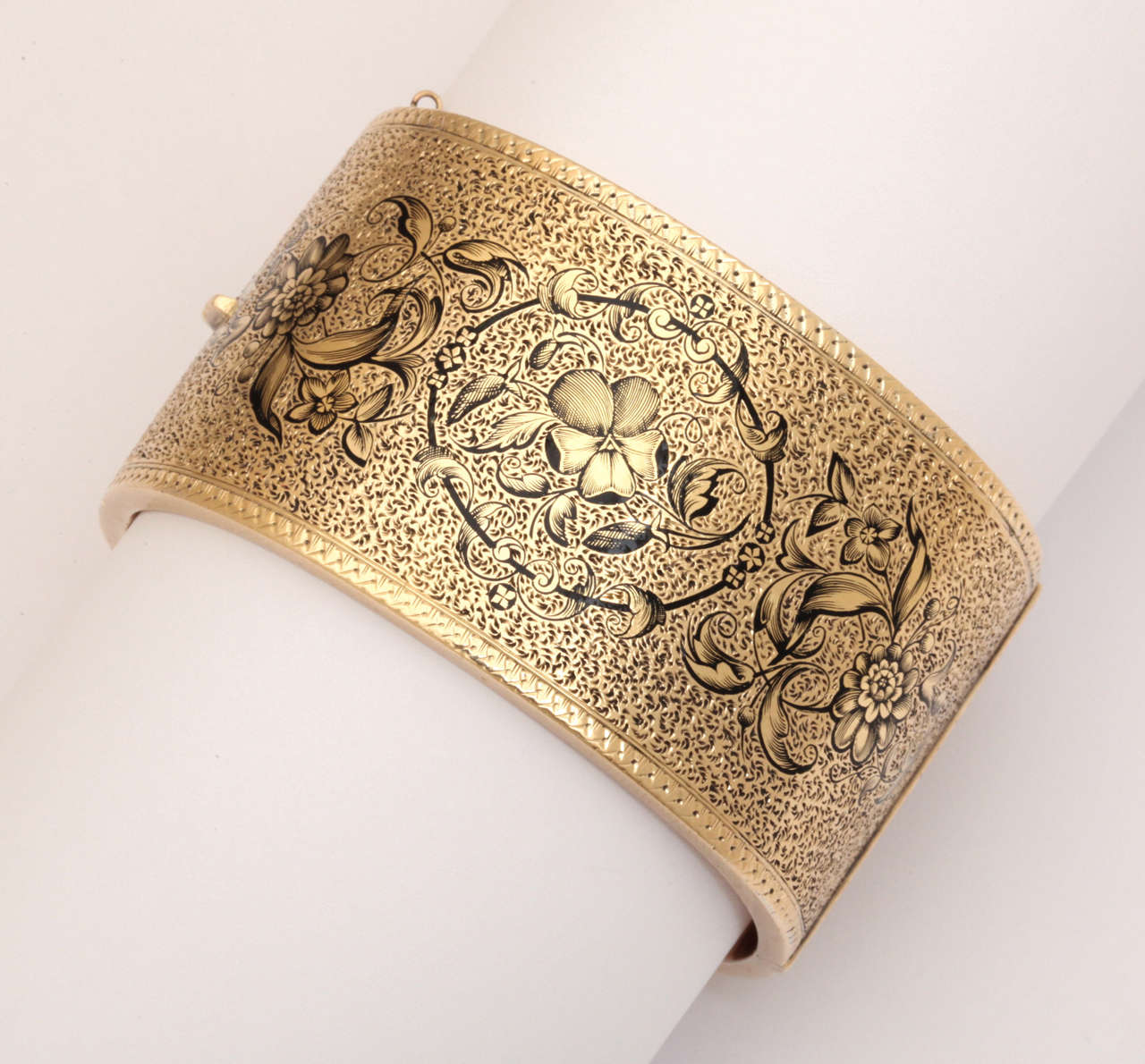 Wonderful Antique American Taille d' Espargne Gold Wide Cuff Bracelet In Excellent Condition In Stamford, CT