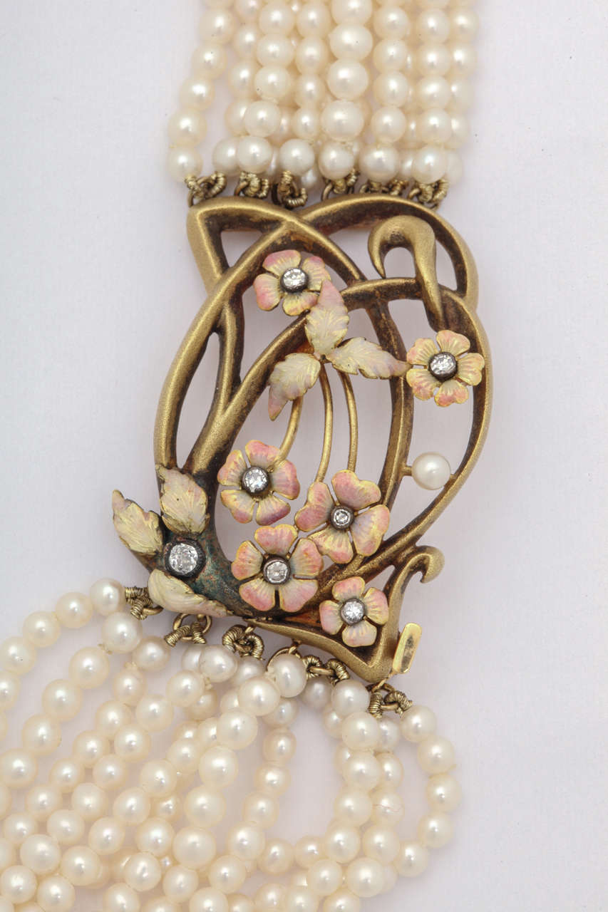 Elegant Multistrand Pearl Gold Floral Clasp Necklace In New Condition For Sale In TRYON, NC