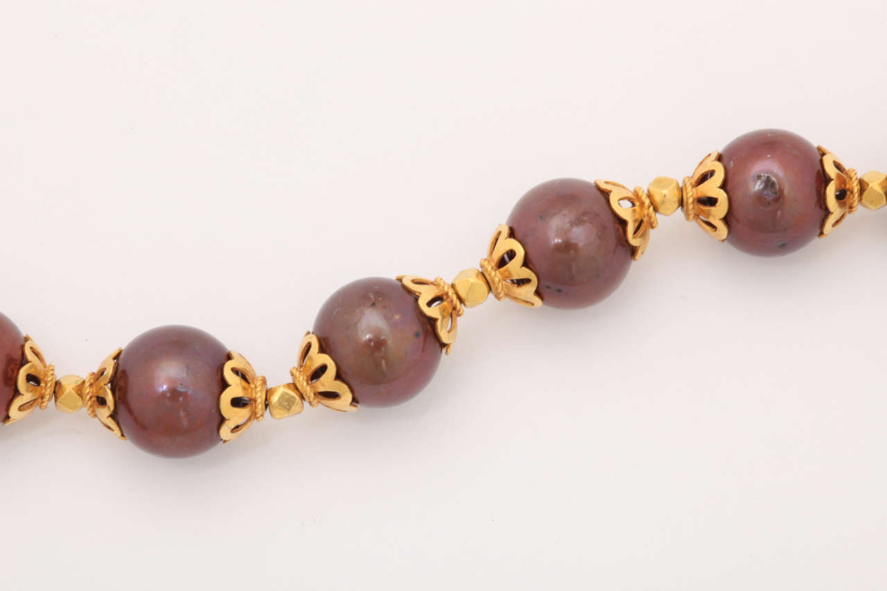 Chocolate Pearl Gold Necklace and Earrings For Sale 3
