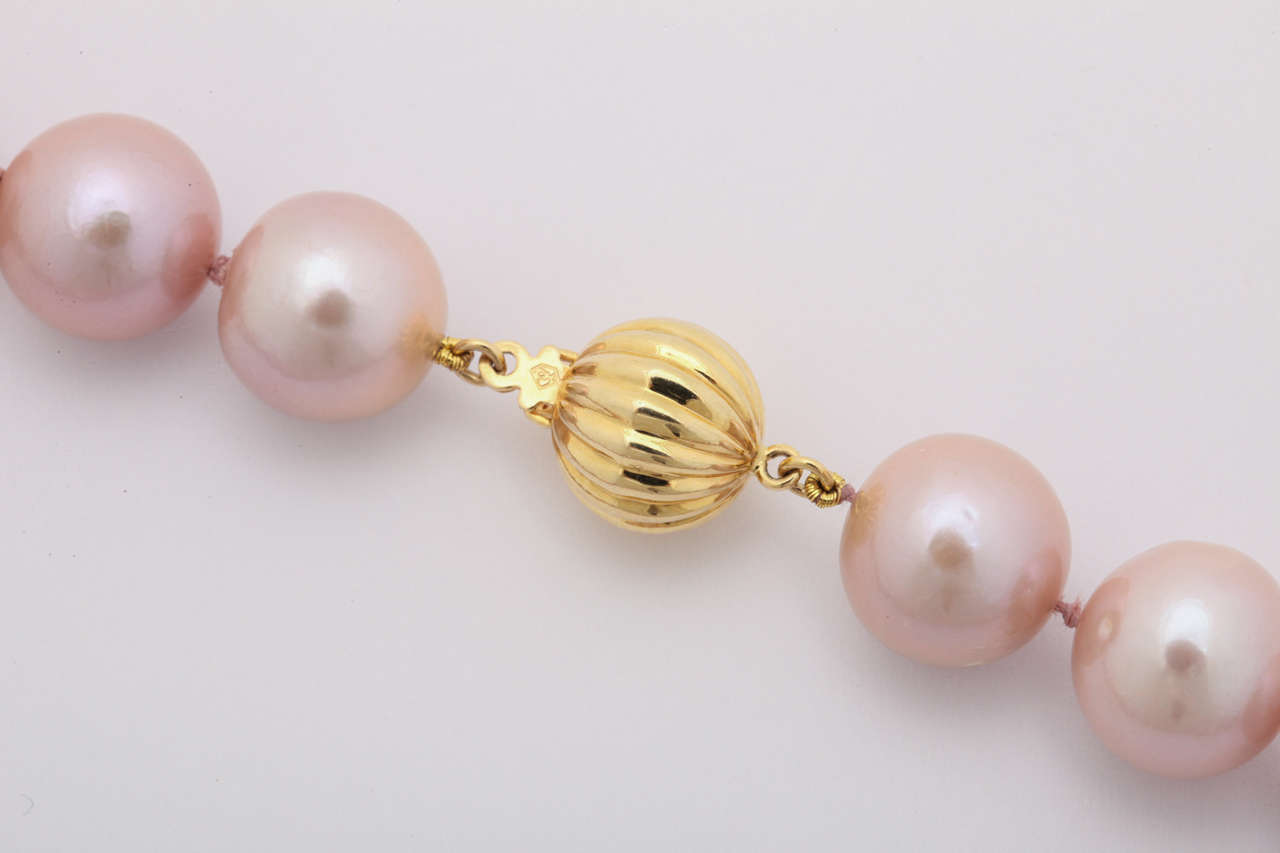 Important Pink Pearl Necklace 1