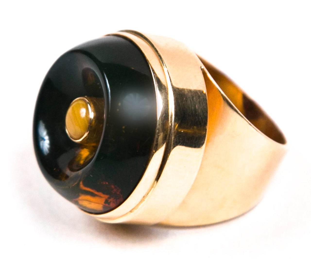 1990's 18k and amber heavy gold setting ring by European artist- signed.
Exquisitely made
size 7