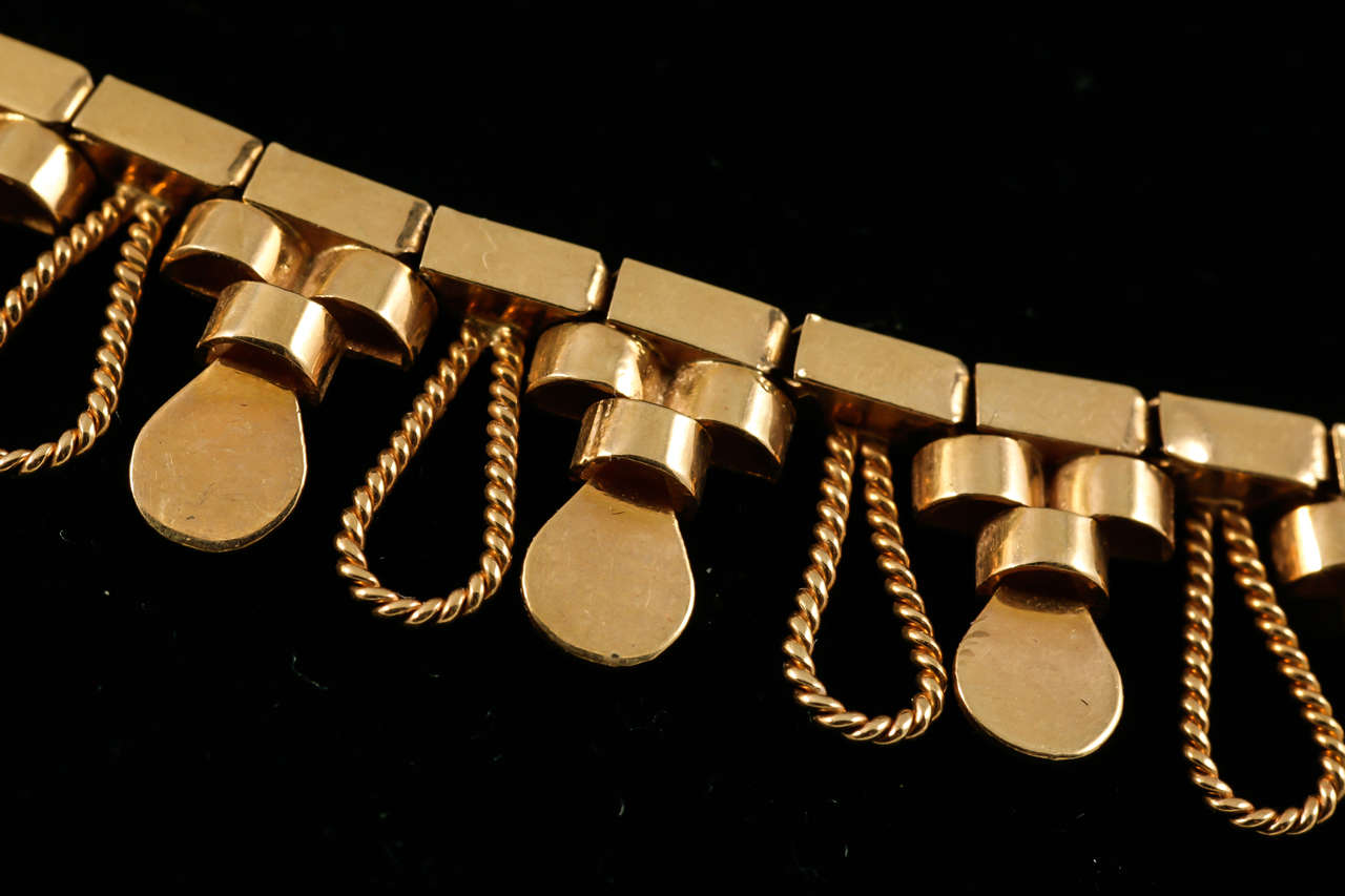 gold necklace in french