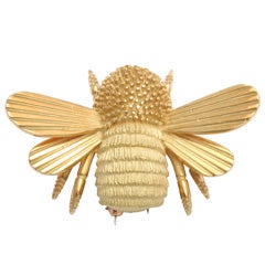  Gold Bumble Bee Brooch