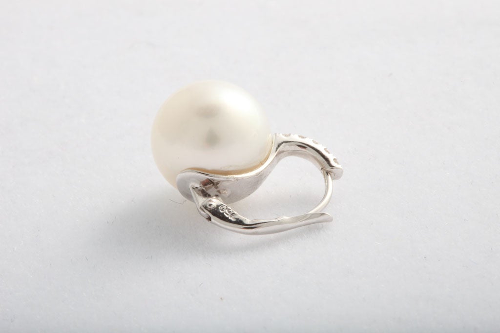 South Sea pearl and diamond earrings For Sale at 1stDibs