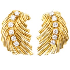 Van Cleef & Arpels Diamond Gold Leaf Clip Earrings
