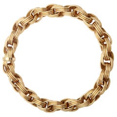 Gold Link Necklace With Ribbed Design