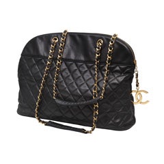 Vintage CHANEL LARGE QUILTED BOWLING BAG