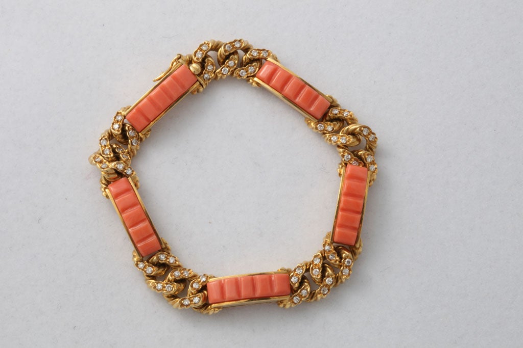 18kt Yellow Gold & Carved Coral Bracelet