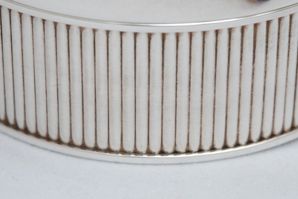 Cartier Round Silver Lidded-Box with Lapis Lazuli For Sale 3