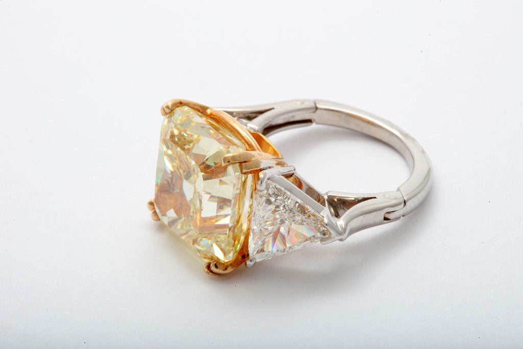 Spectacular Fancy Yellow Diamond  Ring 1