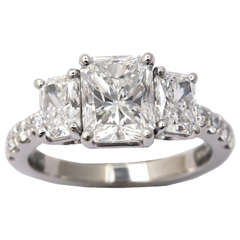 Radiant Cut Diamond Platinum Ring