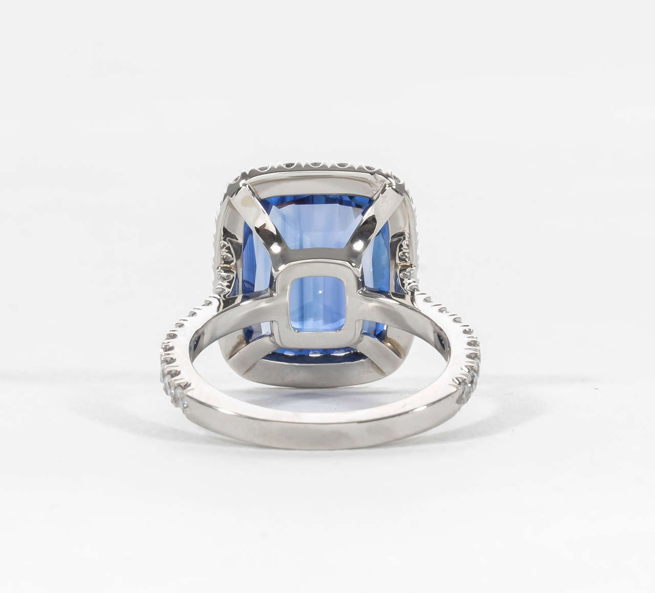 Fabulous Sapphire Diamond Platinum Ring In New Condition In New York, NY