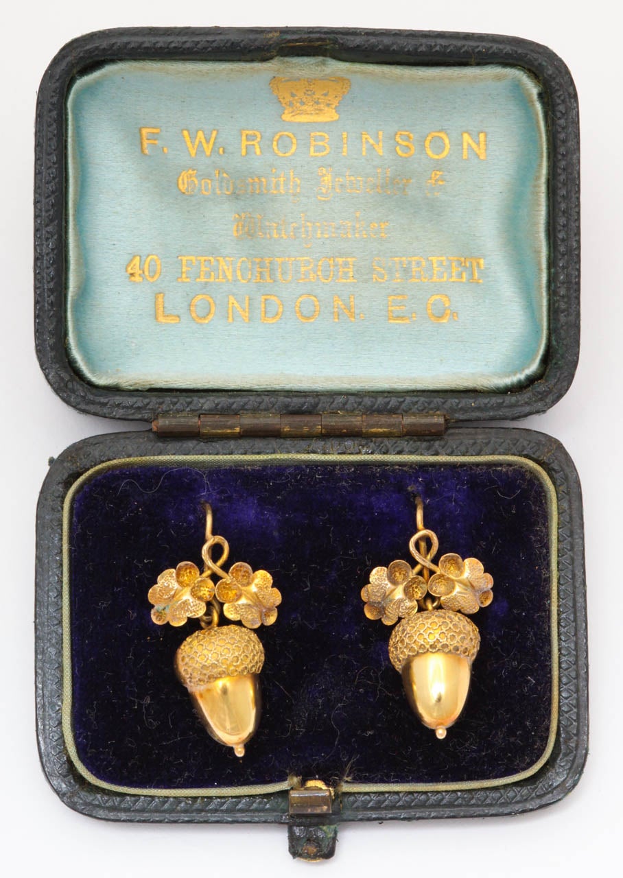 Victorian Mighty Petite Golden Acorn Earrings In Excellent Condition In Stamford, CT