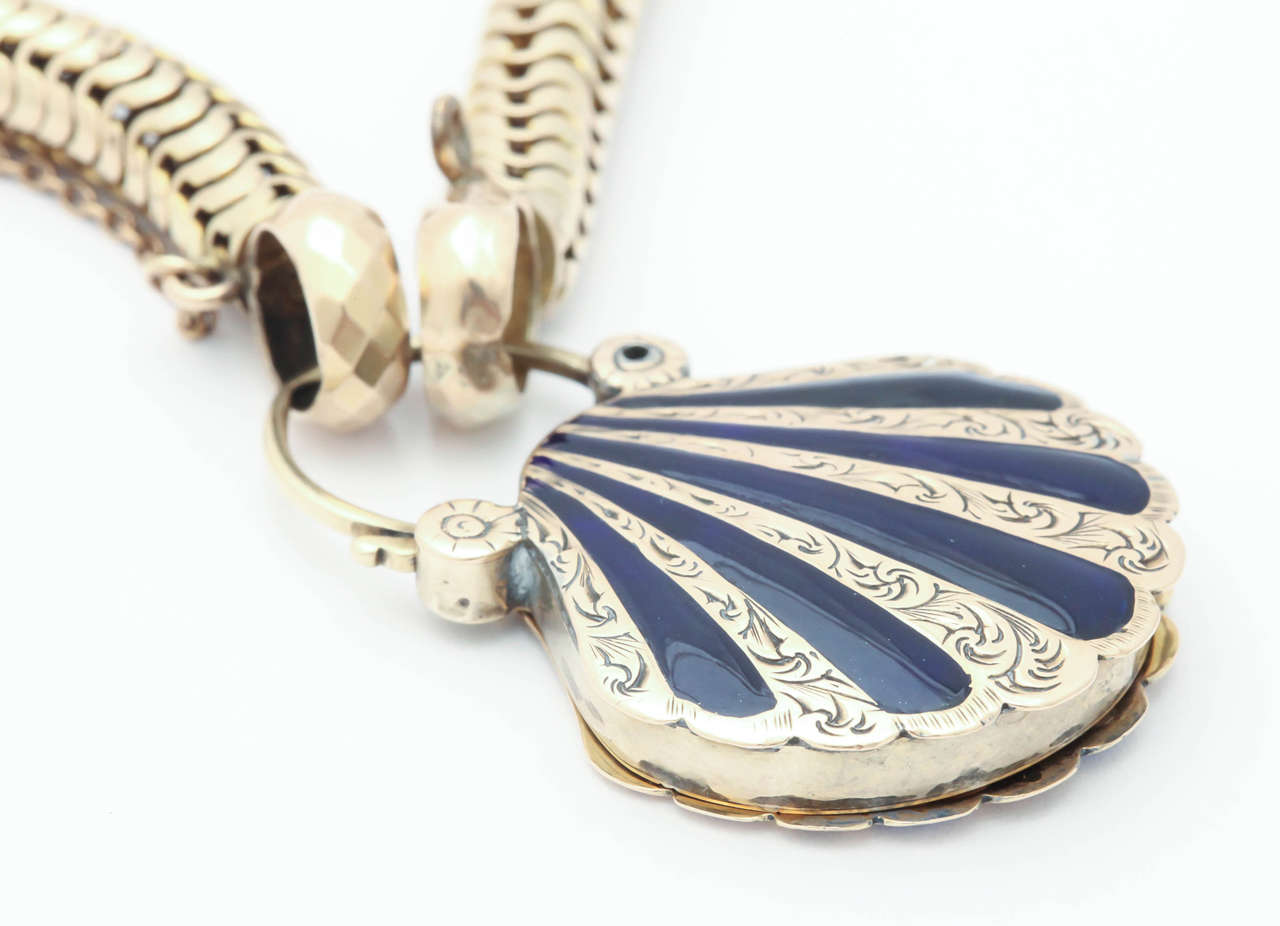 Victorian Snake Chain with a Scallop Shell Locket 3