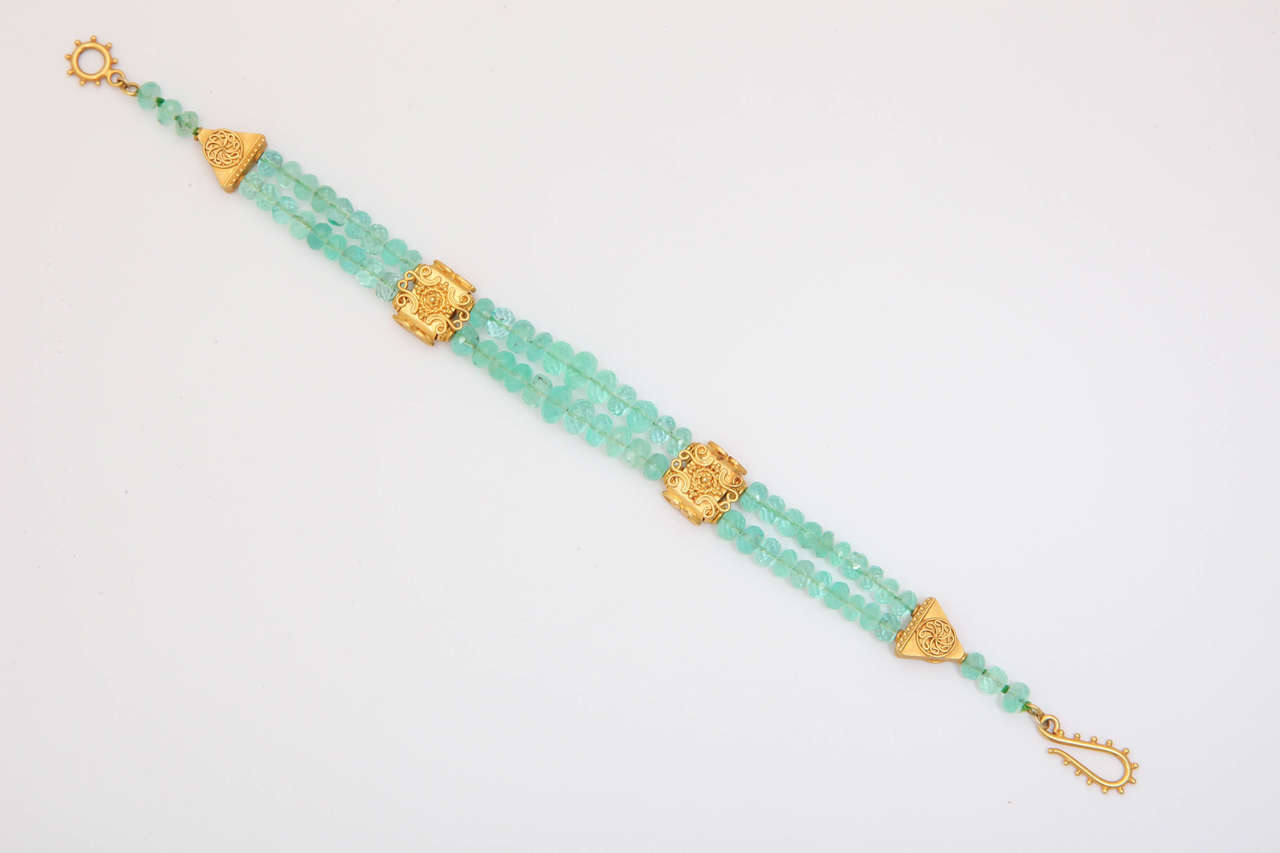 Women's Regal Emerald Bead Gold Necklace Set For Sale